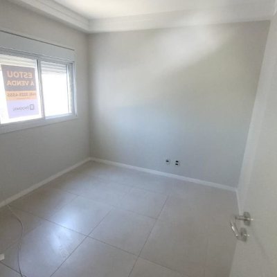 Apartamentos com 94m², 3 quartos, 1 suíte, 2 garagens, no bairro Capoeiras em Florianópolis