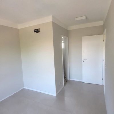 Apartamentos com 94m², 3 quartos, 1 suíte, 2 garagens, no bairro Capoeiras em Florianópolis