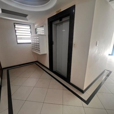 Cobertura com 170m², 3 quartos (sendo 1 suíte), 2 garagens, no bairro Carvoeira em Florianópolis