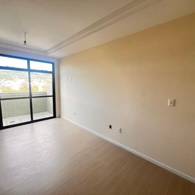 Cobertura com 170m², 3 quartos (sendo 1 suíte), 2 garagens, no bairro Carvoeira em Florianópolis