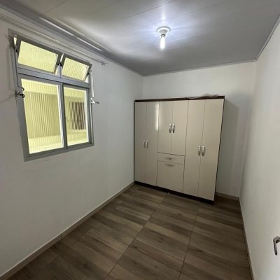 Apartamentos com 40m², 2 quartos, 1 garagem, no bairro Praia Comprida em São José