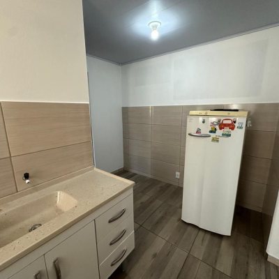 Apartamentos com 40m², 2 quartos, 1 garagem, no bairro Praia Comprida em São José