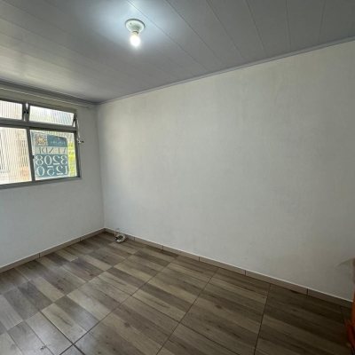 Apartamentos com 40m², 2 quartos, 1 garagem, no bairro Praia Comprida em São José