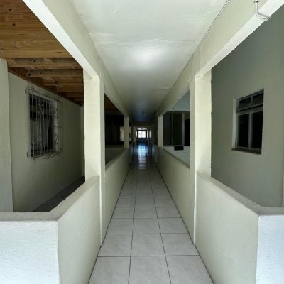 Apartamentos com 40m², 2 quartos, 1 garagem, no bairro Praia Comprida em São José