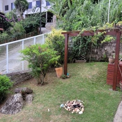 Casa Residencial com 110m², 3 quartos, 2 garagens, no bairro Saco Dos Limões em Florianópolis