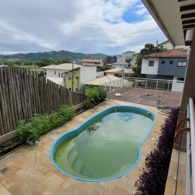 Casa Residencial com 110m², 3 quartos, 2 garagens, no bairro Saco Dos Limões em Florianópolis