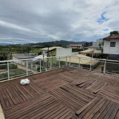Casa Residencial com 110m², 3 quartos, 2 garagens, no bairro Saco Dos Limões em Florianópolis