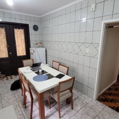 Casa Residencial com 110m², 3 quartos, 2 garagens, no bairro Saco Dos Limões em Florianópolis