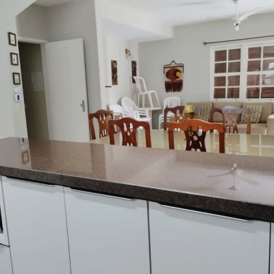 Casa em Condomínio com 735m², 4 quartos, 1 suíte, 5 garagens, no bairro Ponta Das Canas em Florianópolis