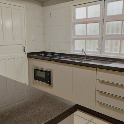 Casa em Condomínio com 735m², 4 quartos, 1 suíte, 5 garagens, no bairro Ponta Das Canas em Florianópolis