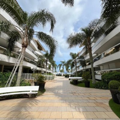 Cobertura com 209m², 4 quartos, 4 suítes, 3 garagens, no bairro Canasvieiras em Florianópolis