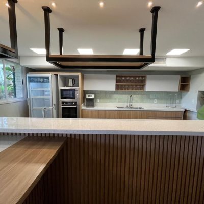 Cobertura com 209m², 4 quartos, 4 suítes, 3 garagens, no bairro Canasvieiras em Florianópolis