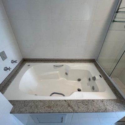 Cobertura com 209m², 4 quartos, 4 suítes, 3 garagens, no bairro Canasvieiras em Florianópolis