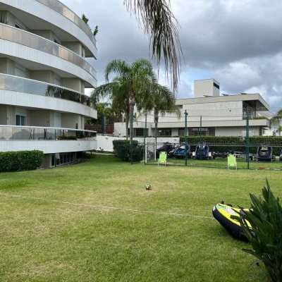 Cobertura com 209m², 4 quartos, 4 suítes, 3 garagens, no bairro Canasvieiras em Florianópolis