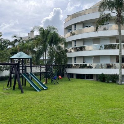 Cobertura com 209m², 4 quartos, 4 suítes, 3 garagens, no bairro Canasvieiras em Florianópolis