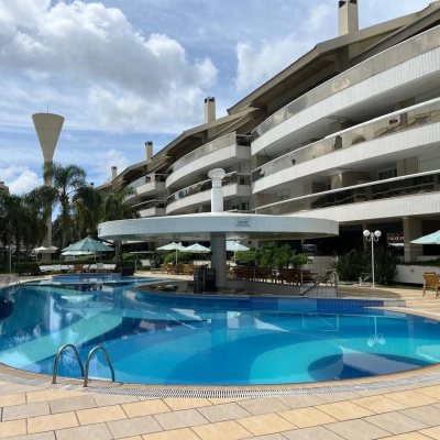 Cobertura com 209m², 4 quartos, 4 suítes, 3 garagens, no bairro Canasvieiras em Florianópolis