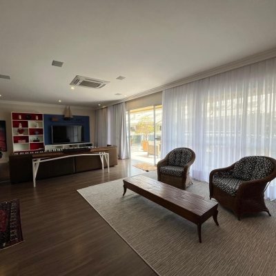 Cobertura com 209m², 4 quartos, 4 suítes, 3 garagens, no bairro Canasvieiras em Florianópolis