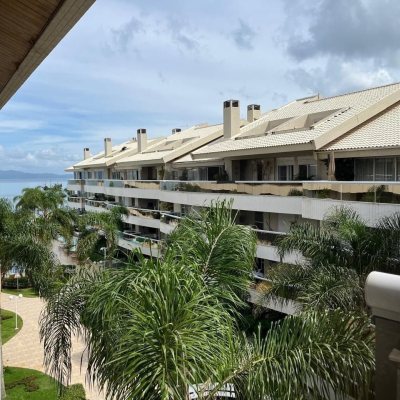 Cobertura com 209m², 4 quartos, 4 suítes, 3 garagens, no bairro Canasvieiras em Florianópolis