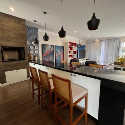 Cobertura com 209m², 4 quartos, 4 suítes, 3 garagens, no bairro Canasvieiras em Florianópolis