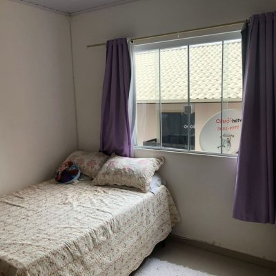 Casa Residencial com 99m², 2 quartos, 1 suíte, no bairro São João Do Rio Vermelho em Florianópolis