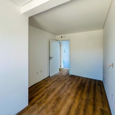 Casa Residencial com 132m², 3 quartos, 3 suítes, 2 garagens, no bairro Campeche em Florianópolis