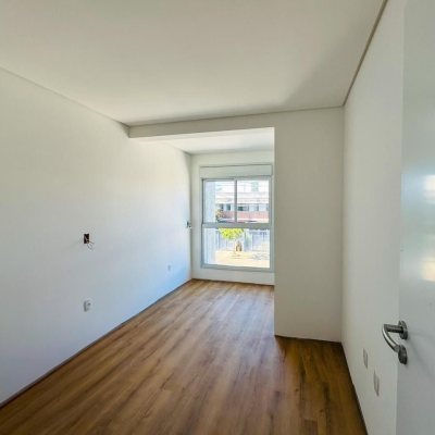 Casa Residencial com 132m², 3 quartos, 3 suítes, 2 garagens, no bairro Campeche em Florianópolis