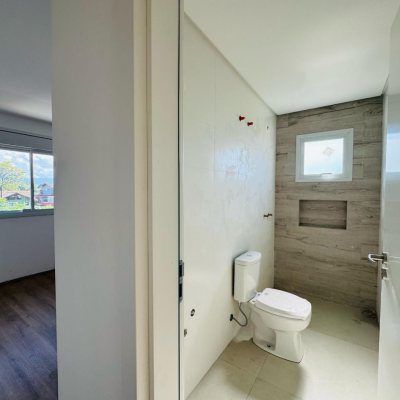 Casa Residencial com 170m², 3 quartos, 1 suíte, 2 garagens, no bairro Campeche em Florianópolis