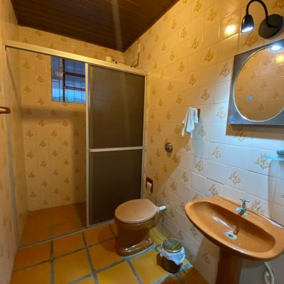 Casa Residencial com 138m², 4 quartos, 4 garagens, no bairro Ingleses do Rio Vermelho em Florianópolis