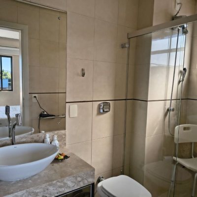 Apartamentos com 110m², 3 quartos, 1 suíte, 1 garagem, no bairro Capoeiras em Florianópolis