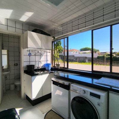Apartamentos com 110m², 3 quartos, 1 suíte, 1 garagem, no bairro Capoeiras em Florianópolis