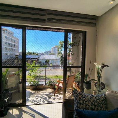 Apartamentos com 110m², 3 quartos, 1 suíte, 1 garagem, no bairro Capoeiras em Florianópolis