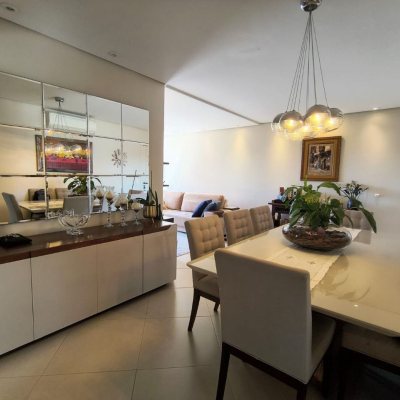 Apartamentos com 110m², 3 quartos, 1 suíte, 1 garagem, no bairro Capoeiras em Florianópolis