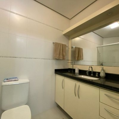 Apartamentos com 128m², 3 quartos, 3 suítes, 2 garagens, no bairro Jurerê Internacional em Florianópolis