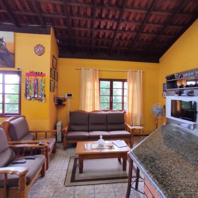 Casa Residencial com 250m², 3 quartos, 1 suíte, 4 garagens, no bairro Centro em São José