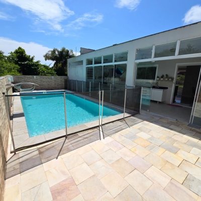 Casa em Condomínio com 224m², 4 quartos, 3 suítes, 2 garagens, no bairro Ponta Das Canas em Florianópolis