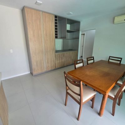 Casa em Condomínio com 224m², 4 quartos, 3 suítes, 2 garagens, no bairro Ponta Das Canas em Florianópolis