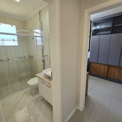 Casa em Condomínio com 224m², 4 quartos, 3 suítes, 2 garagens, no bairro Ponta Das Canas em Florianópolis