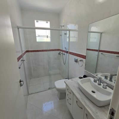 Casa em Condomínio com 224m², 4 quartos, 3 suítes, 2 garagens, no bairro Ponta Das Canas em Florianópolis