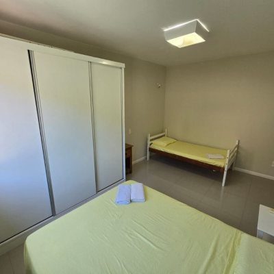 Casa em Condomínio com 224m², 4 quartos, 3 suítes, 2 garagens, no bairro Ponta Das Canas em Florianópolis