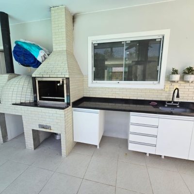 Casa em Condomínio com 224m², 4 quartos, 3 suítes, 2 garagens, no bairro Ponta Das Canas em Florianópolis
