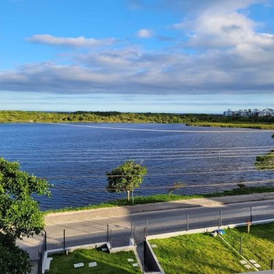 Casa Residencial com 157m², 3 quartos, 1 suíte, 2 garagens, no bairro Rio Tavares em Florianópolis