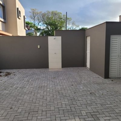 Casa Residencial com 157m², 3 quartos, 1 suíte, 2 garagens, no bairro Rio Tavares em Florianópolis