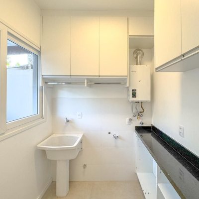 Casa Residencial com 157m², 3 quartos, 1 suíte, 2 garagens, no bairro Rio Tavares em Florianópolis