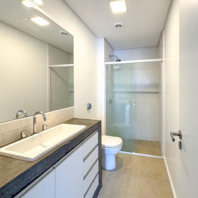 Casa Residencial com 157m², 3 quartos, 1 suíte, 2 garagens, no bairro Rio Tavares em Florianópolis