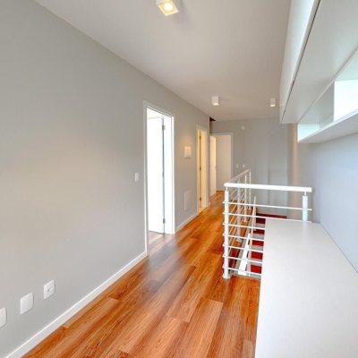 Casa Residencial com 157m², 3 quartos, 1 suíte, 2 garagens, no bairro Rio Tavares em Florianópolis