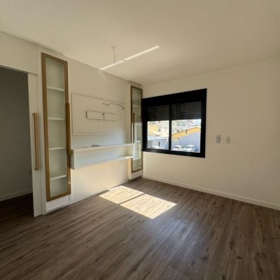 Casa Residencial com 150m², 3 quartos, 3 suítes, 2 garagens, no bairro Ingleses do Rio Vermelho em Florianópolis