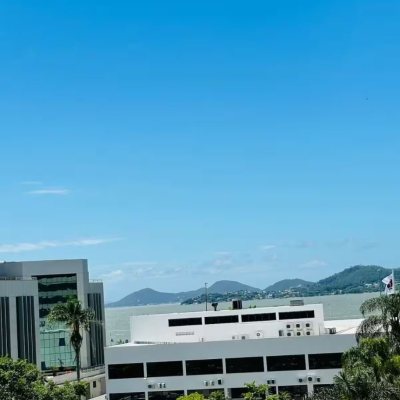 Apartamentos com 77m², 2 quartos, 1 suíte, 1 garagem, no bairro Agronômica em Florianópolis