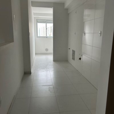 Apartamentos com 90m², 3 quartos, 1 suíte, 1 garagem, no bairro Rio Caveiras em Biguaçu