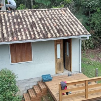 Casa Residencial com 270m², 2 quartos, 1 suíte, 2 garagens, no bairro Lagoa Da Conceição em Florianópolis