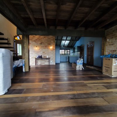 Casa Residencial com 270m², 2 quartos, 1 suíte, 2 garagens, no bairro Lagoa Da Conceição em Florianópolis